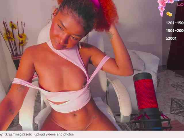AlishaSummer webcam