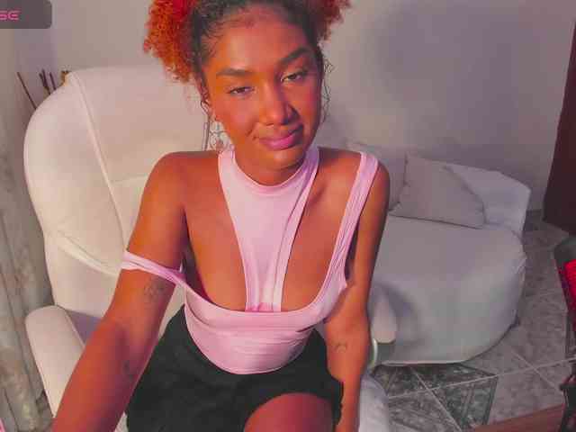 AlishaSummer webcam