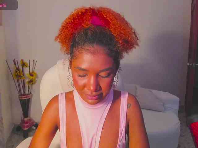 AlishaSummer webcam
