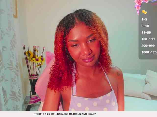 AlishaSummer webcam