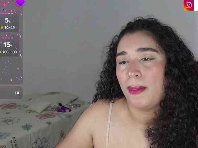 JADDE_LUXXY webcam