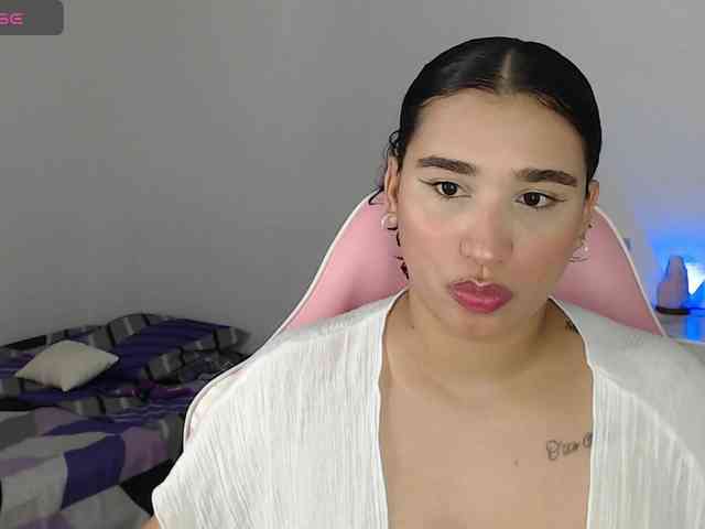 JADDE_LUXXY webcam
