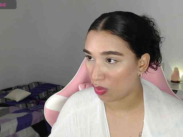 JADDE_LUXXY webcam