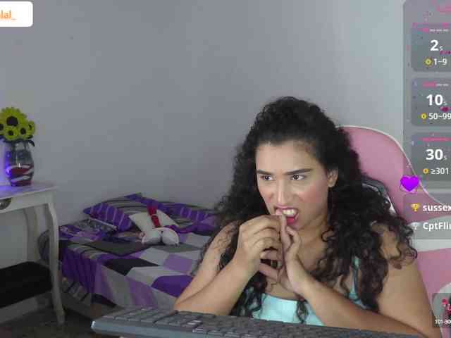 JADDE_LUXXY webcam