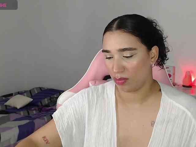 JADDE_LUXXY webcam