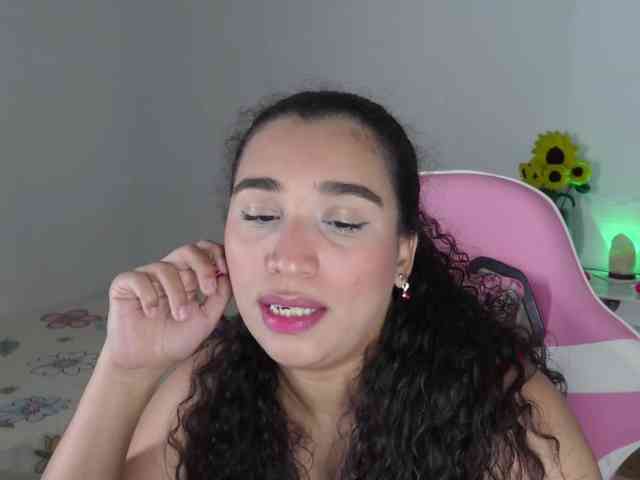 JADDE_LUXXY webcam