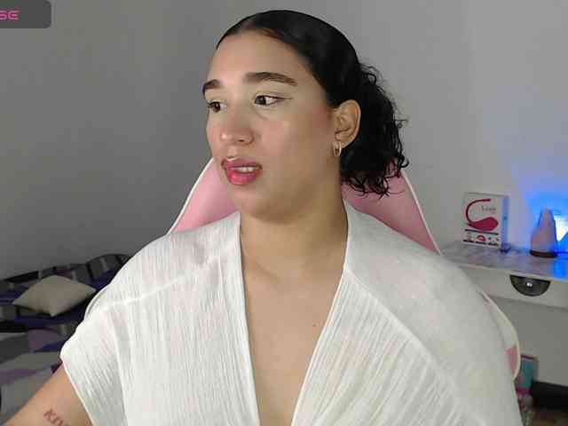 JADDE_LUXXY webcam