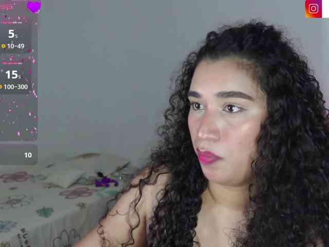 JADDE_LUXXY webcam