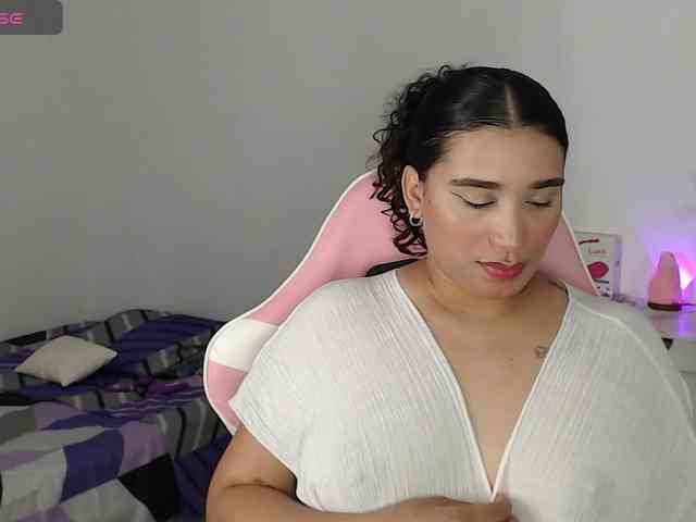 JADDE_LUXXY webcam