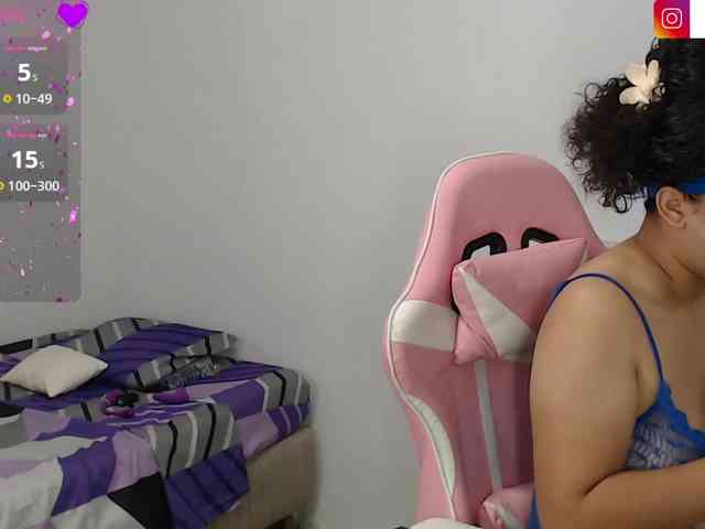 JADDE_LUXXY webcam
