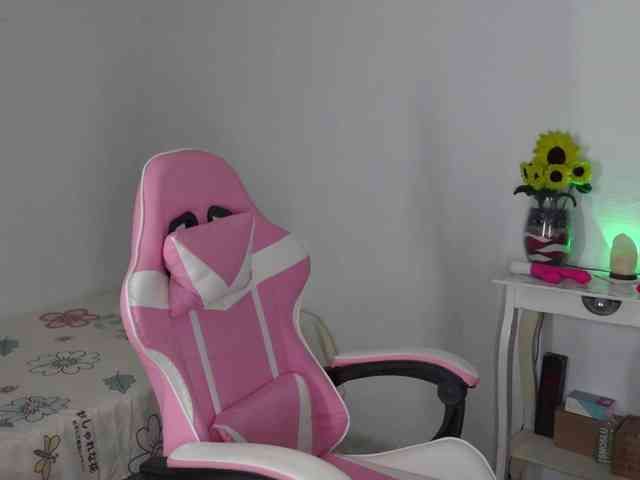 JADDE_LUXXY webcam