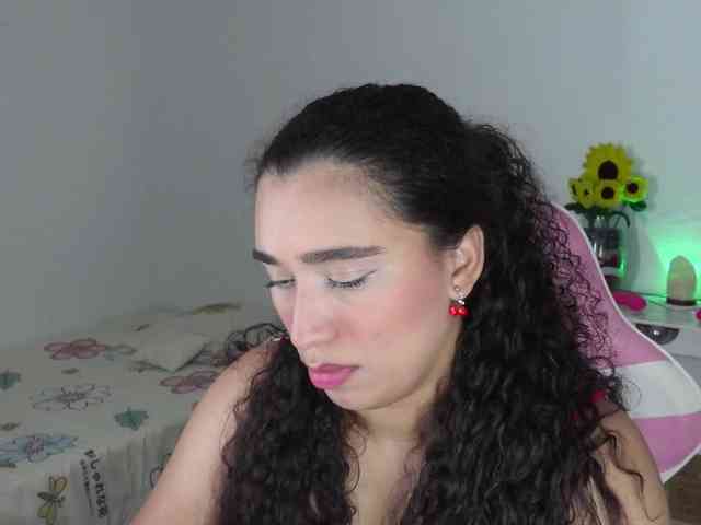 JADDE_LUXXY webcam