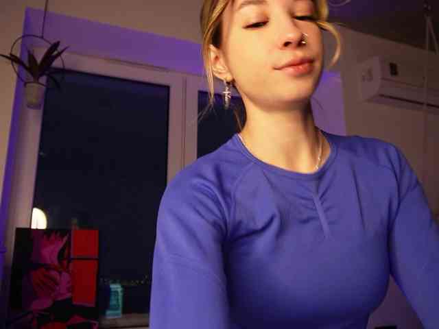 emely1benz emely1benz