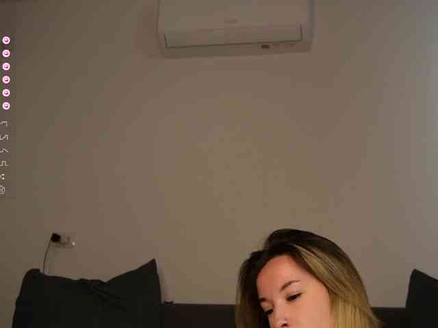 emely1benz webcam
