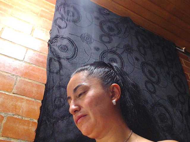 AlexandrinaFenix's BongaCams show and profile