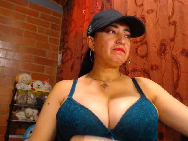 AlexandrinaFenix's BongaCams show and profile