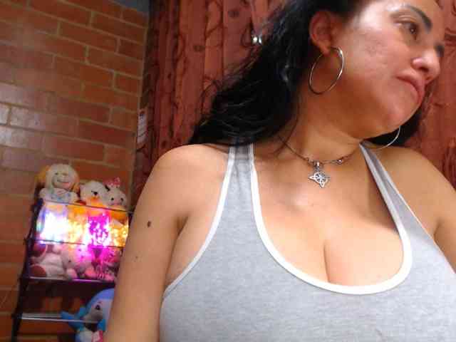 AlexandrinaFenix Live Webcam on BongaCams