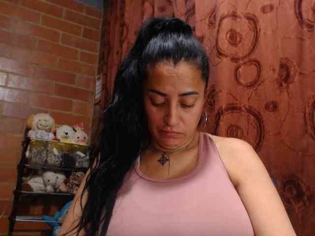 AlexandrinaFenix Live Webcam on BongaCams