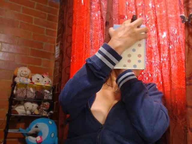 AlexandrinaFenix webcam