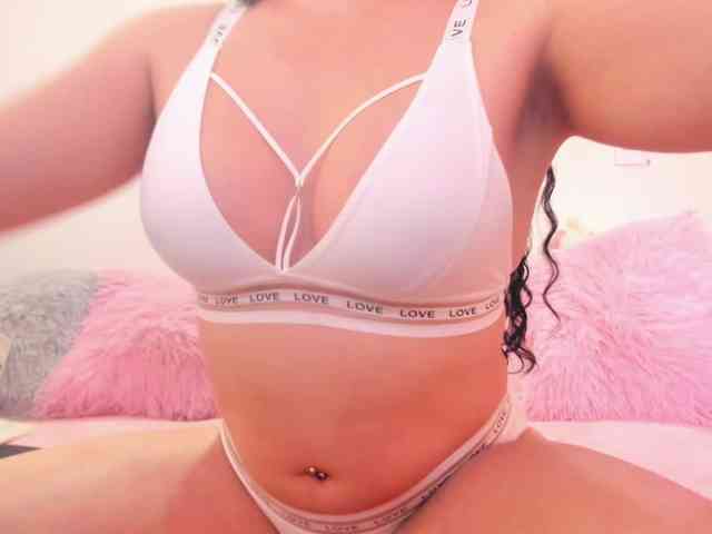 prettyts4u Live Webcam on BongaCams