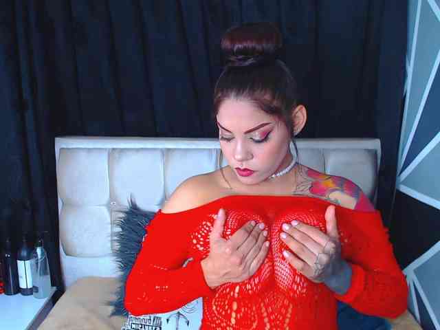 BlueGirl99 webcam