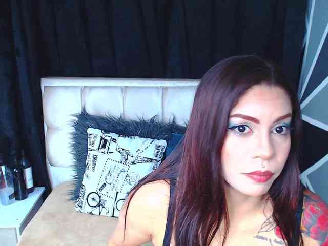 BlueGirl99 webcam