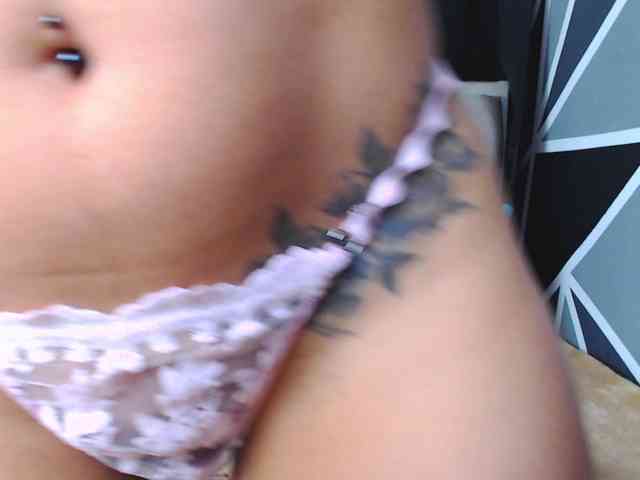 BlueGirl99 webcam