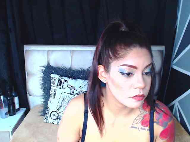 BlueGirl99 webcam