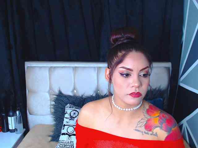 BlueGirl99 webcam