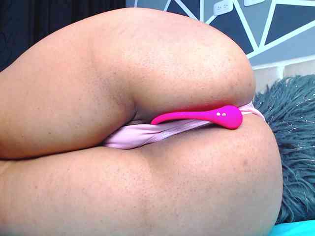 BlueGirl99 webcam