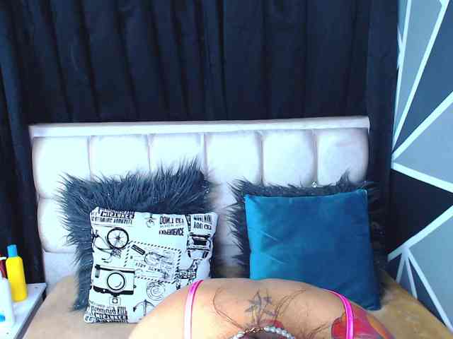 BlueGirl99 webcam