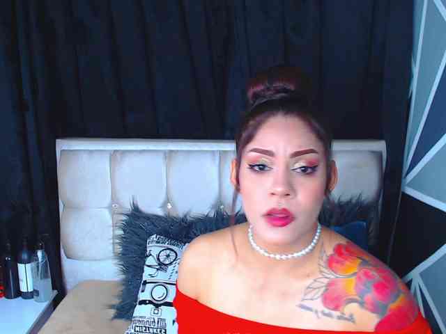 BlueGirl99 webcam