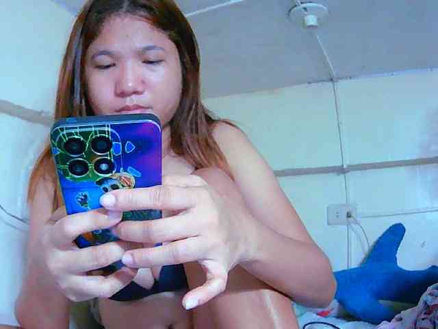 yummyflirtpussy webcam