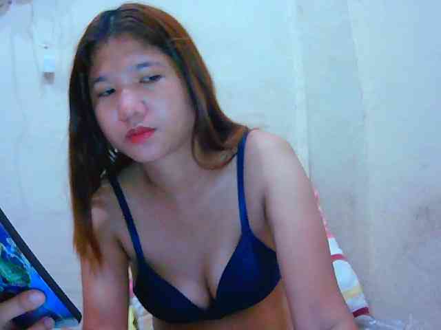 yummyflirtpussy webcam