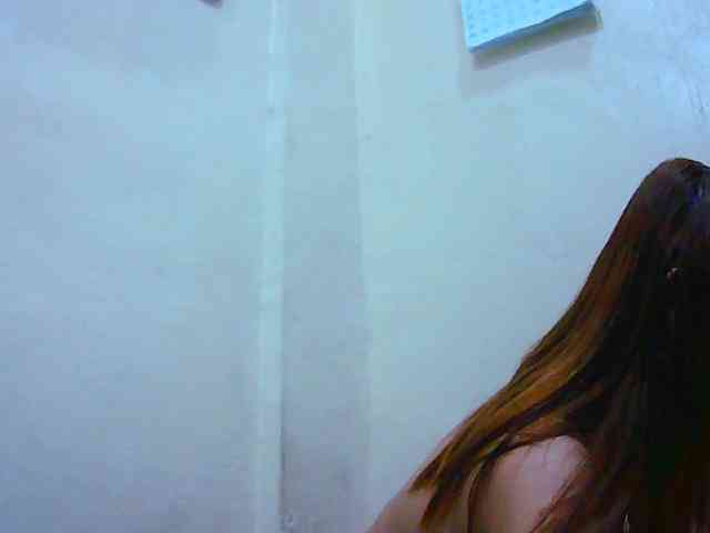 yummyflirtpussy webcam