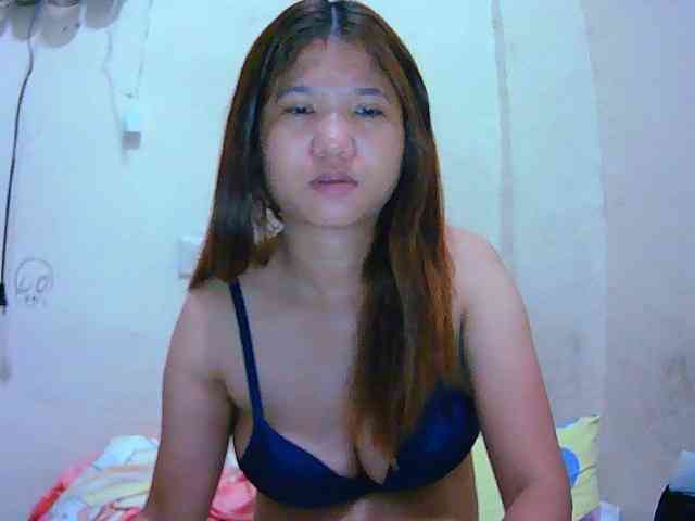 yummyflirtpussy webcam