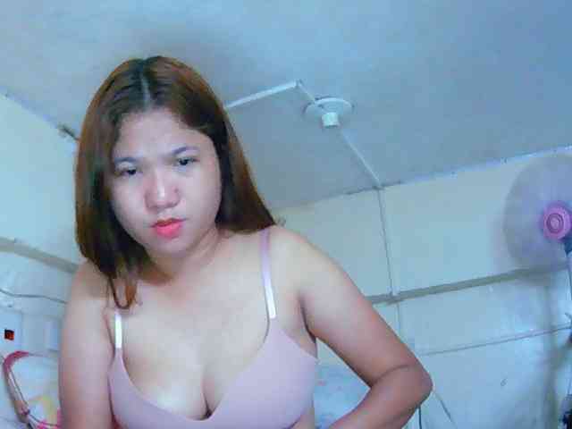 yummyflirtpussy webcam