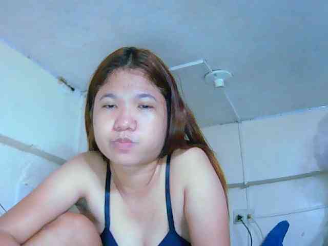 yummyflirtpussy webcam