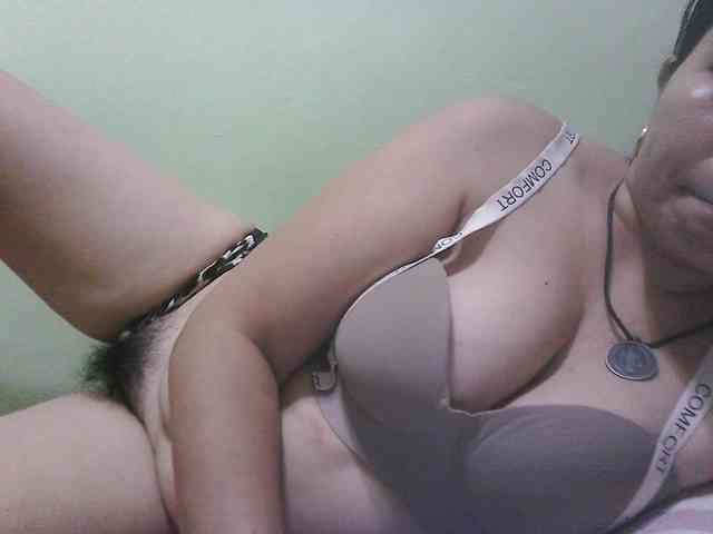 paradisehairy webcam