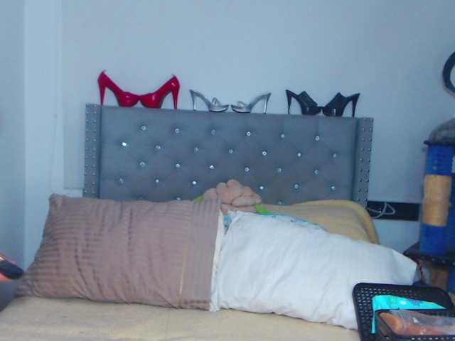 KattyCrawford's BongaCams show and profile