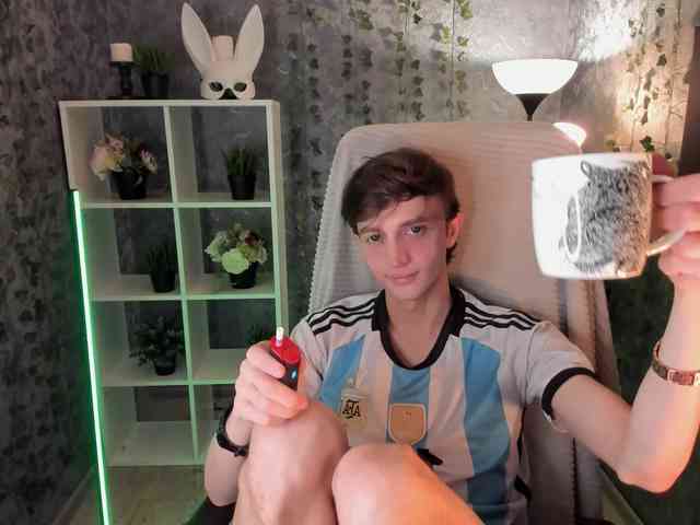 John-Mellow John-Mellow