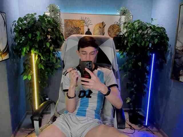 John-Mellow John-Mellow