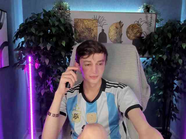 John-Mellow John-Mellow