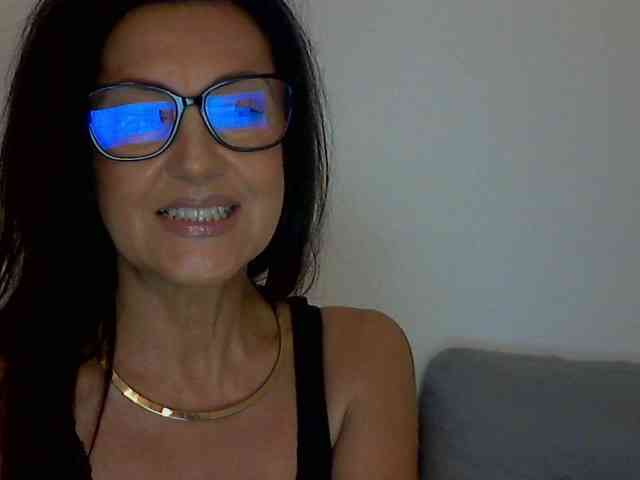 MilfRalia webcam