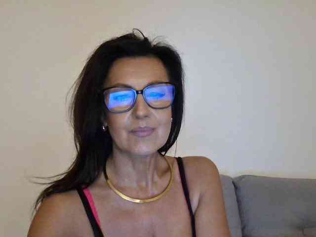 MilfRalia webcam