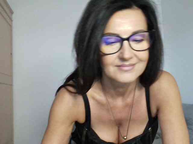 MilfRalia webcam