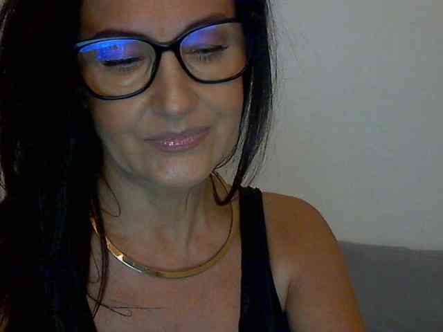 MilfRalia webcam
