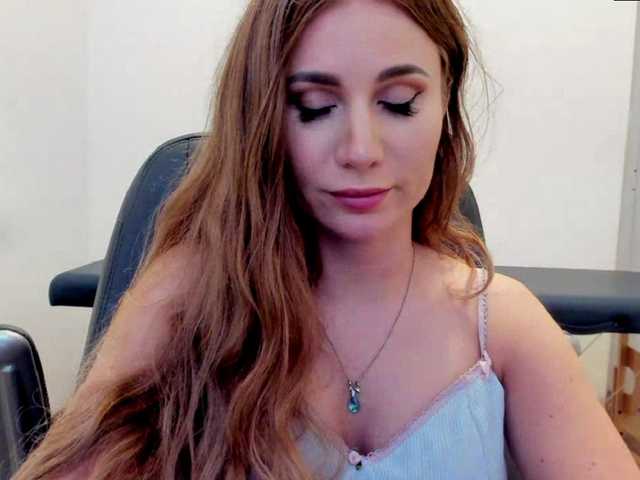 SweetMirande webcam bongacams model stream image