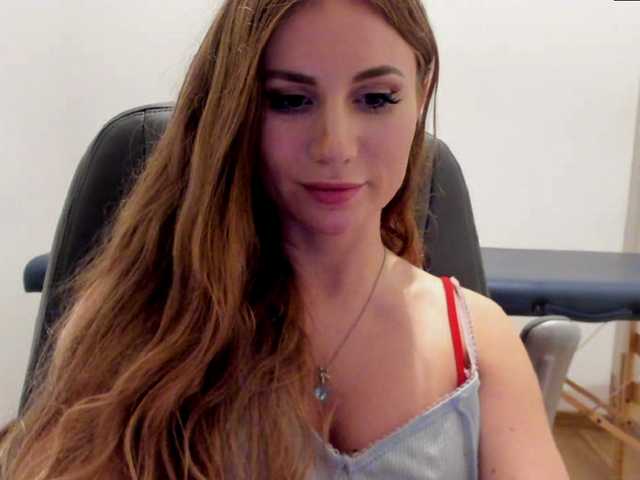 SweetMirande webcam bongacams model stream image