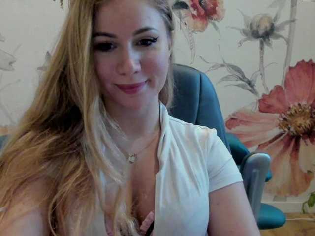 SweetMirande's BongaCams show and profile